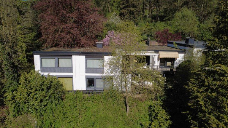 Bild1 Detmold Einfamilienhaus Sch�ner Wohnen im Detmolder S�den...gro�es Einfamilienhaus in naturnaher Wohnlage