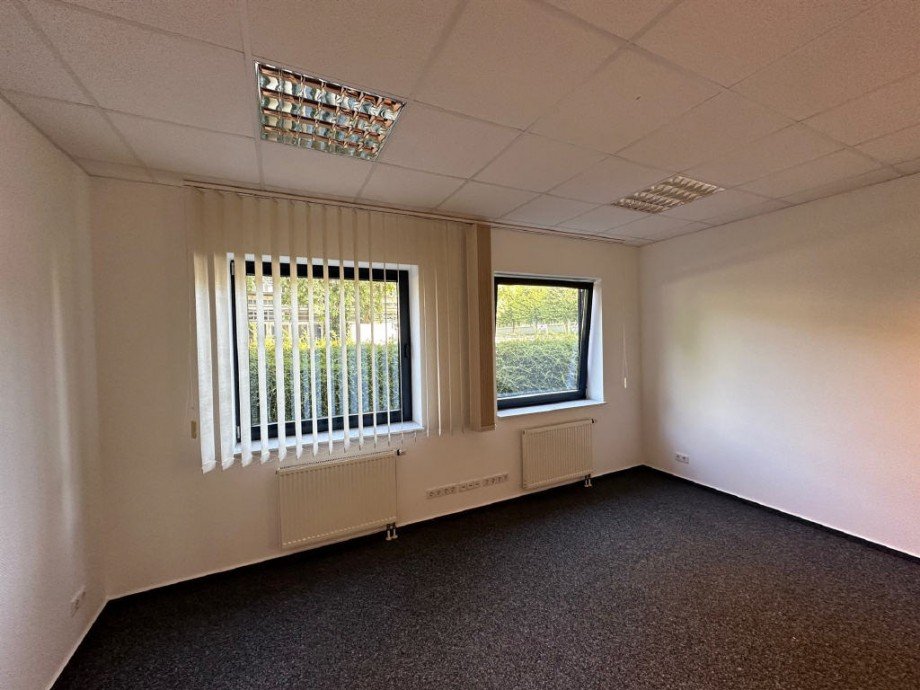 Bild10 B�ro / Praxis Detmold