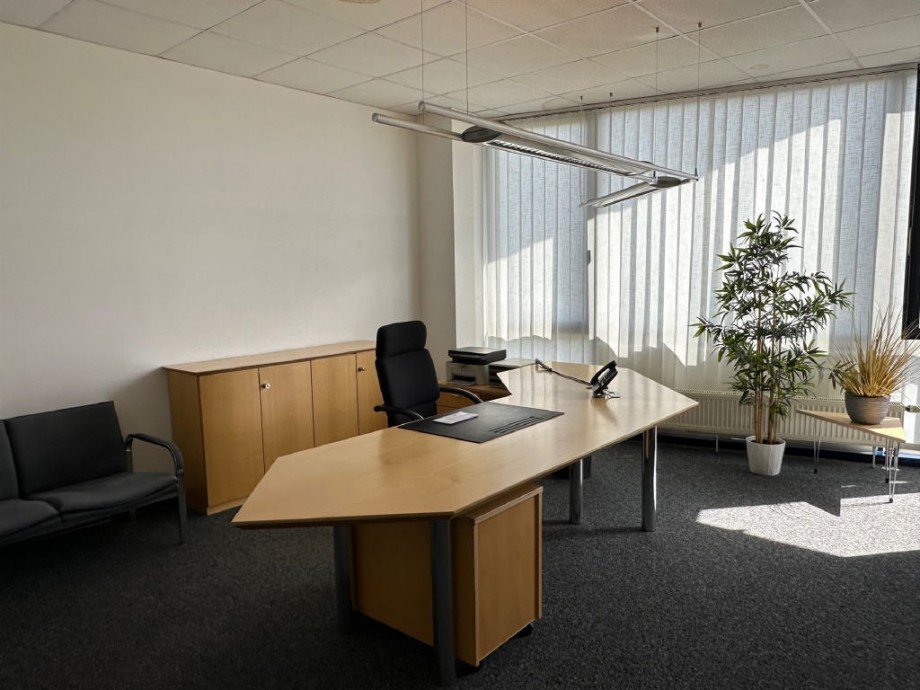 Bild18 B�ro / Praxis Detmold